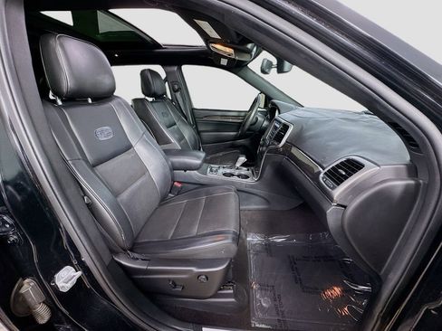 Used 2018 Jeep Grand Cherokee Overland AWD/4WD image 35