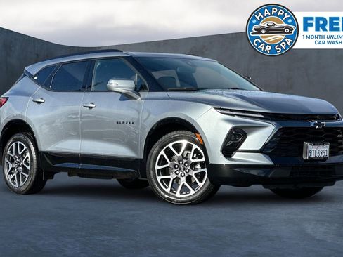 Used 2025 Chevrolet Blazer RS image 1