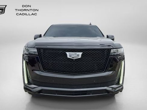Used 2022 Cadillac Escalade ESV Sport w/ Touring Package AWD/4WD image 8