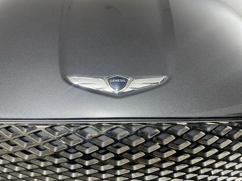 Used 2022 Genesis GV70 2.5T w/ Select Package image 9