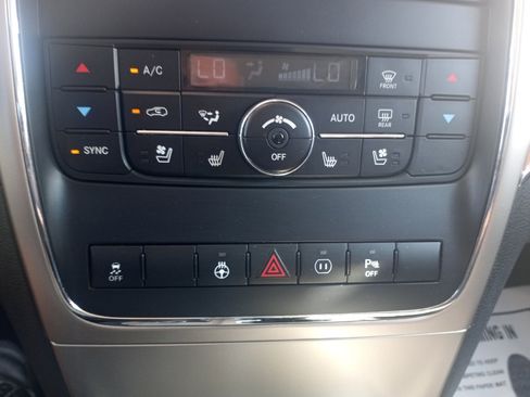 Used 2012 Jeep Grand Cherokee Overland image 25