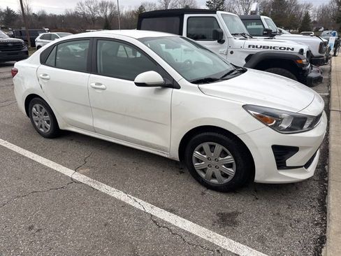 Used 2022 Kia Rio S image 2