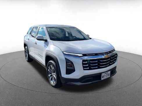 Used 2025 Chevrolet Equinox LT image 1