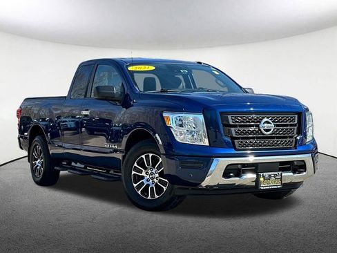 Used 2021 Nissan Titan SV w/ SV Convenience Package AWD/4WD image 2