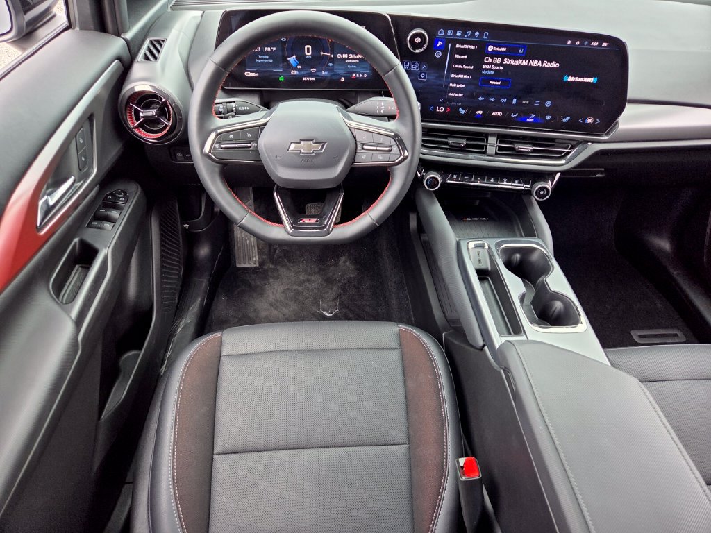 Certified 2025 Chevrolet Equinox EV RS FWD image 18