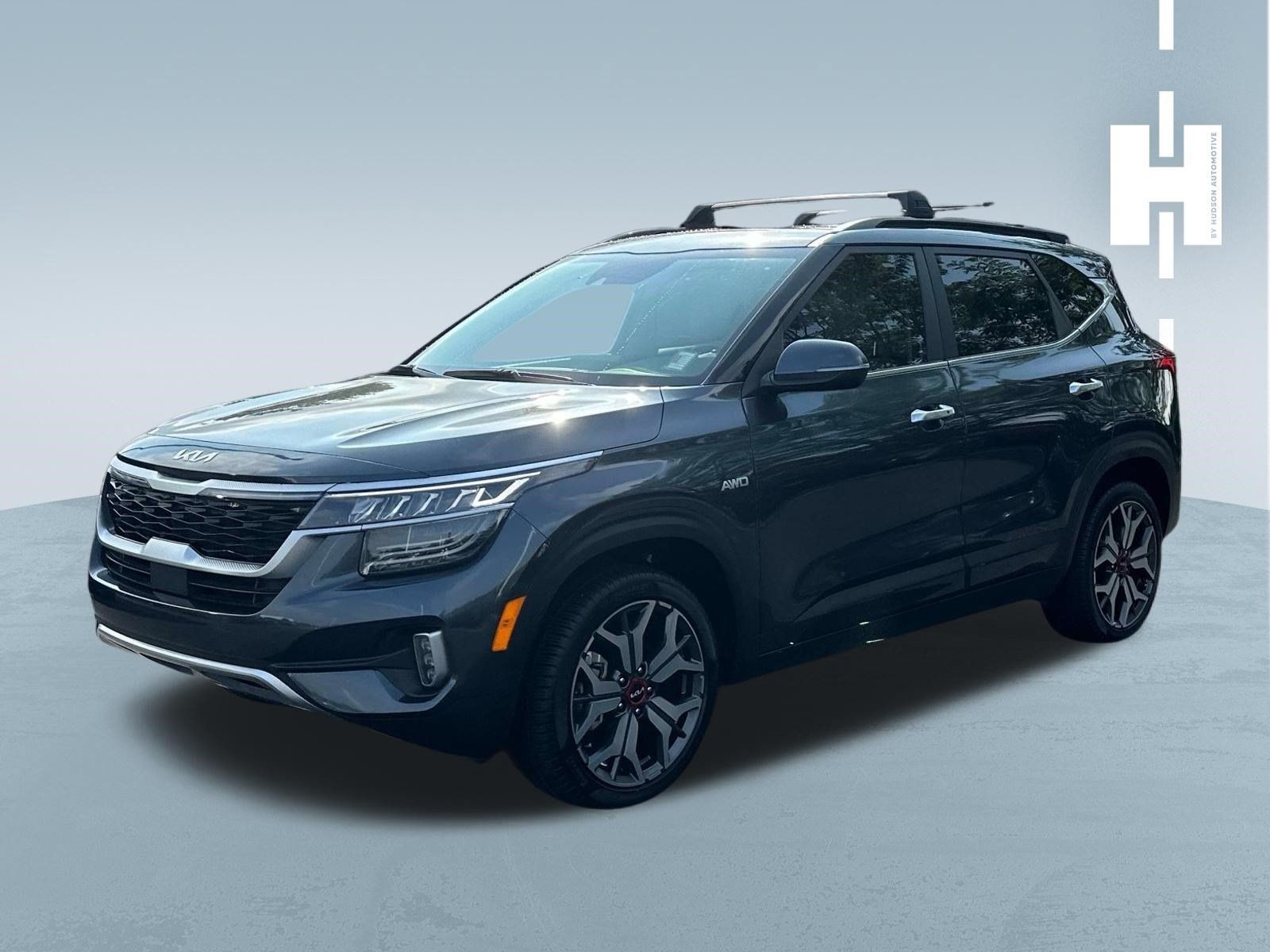 Used 2022 Kia Seltos SX w/ Sunroof Package AWD/4WD image 3