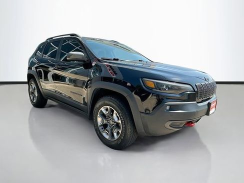 Used 2019 Jeep Cherokee Trailhawk AWD/4WD image 3