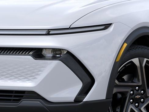 New 2026 Chevrolet Equinox EV LT AWD/4WD image 10