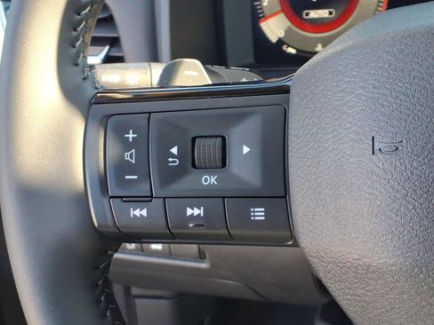 Certified 2026 Nissan Rogue SL AWD/4WD image 10