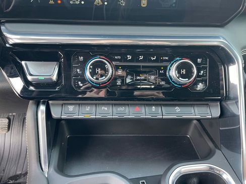 Certified 2025 GMC Sierra 2500 Denali Ultimate w/ Max Trailering Package image 12