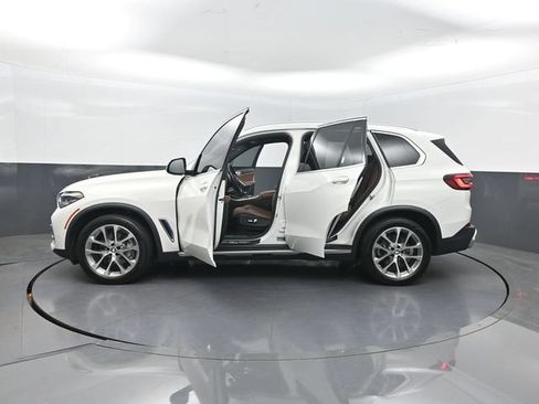 Used 2023 BMW X5 xDrive40i w/ Premium Package AWD/4WD image 43