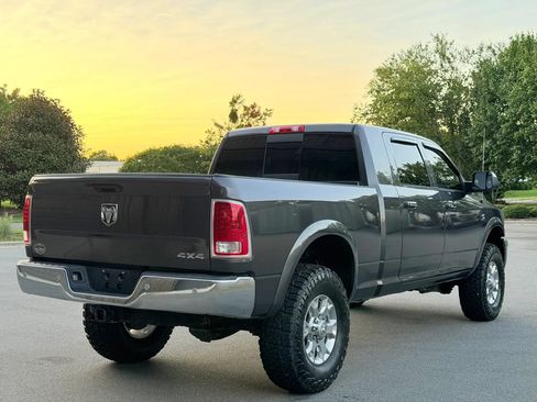 Used 2018 RAM 2500 Laramie AWD/4WD image 3