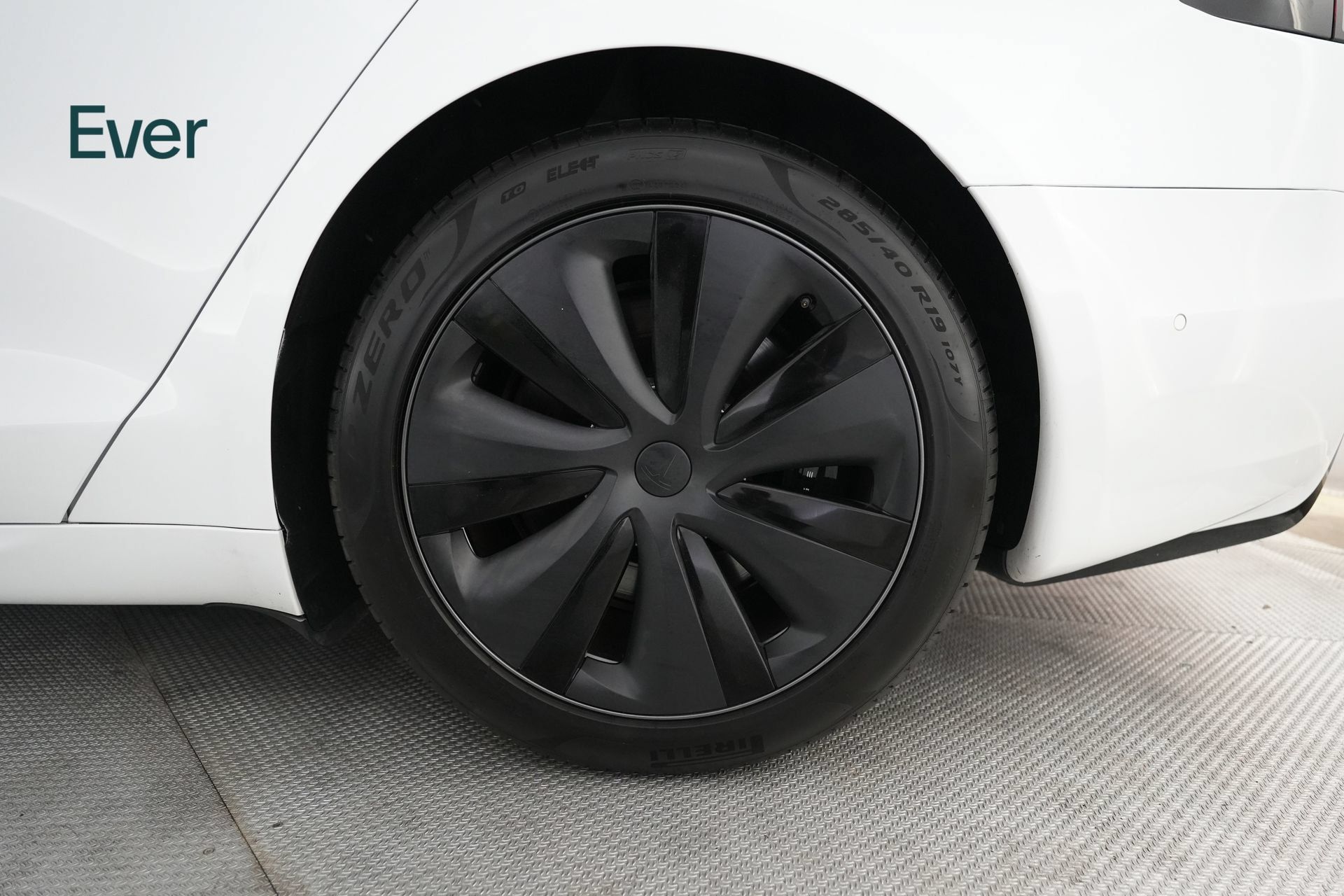 Used 2022 Tesla Model S AWD/4WD image 9