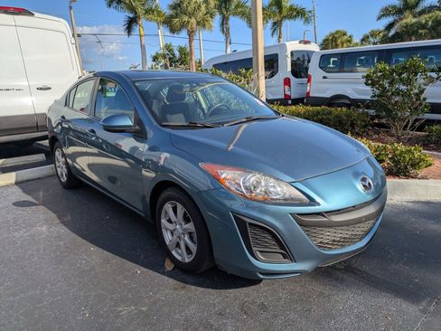 Used 2010 MAZDA MAZDA3 i Touring image 2