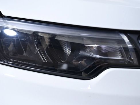 Used 2022 Jeep Compass Latitude FWD image 10