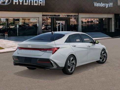 New 2026 Hyundai Elantra Limited FWD image 4