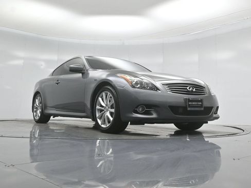 Used 2013 INFINITI G37 Journey w/ Premium Pkg RWD image 39