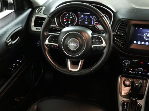 Used 2018 Jeep Compass Latitude w/ Popular Equipment Group AWD/4WD image 16