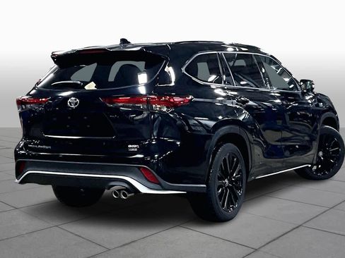 Used 2023 Toyota Highlander XSE image 13