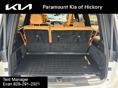 Used 2022 Jeep Grand Wagoneer Series III AWD/4WD image 11
