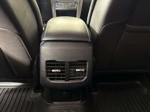 Used 2019 Ford Fusion SE w/ Equipment Group 151A FWD image 27