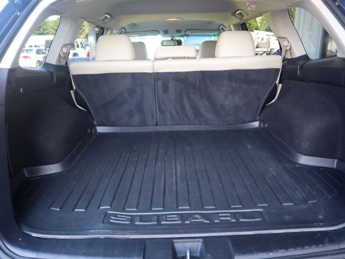 Used 2011 Subaru Outback 2.5i Limited w/ PWR Moonroof Pkg AWD/4WD image 48