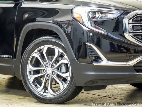 Used 2019 GMC Terrain SLT w/ Preferred Package image 3