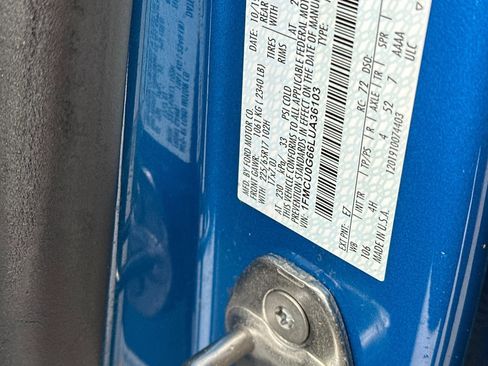 Used 2020 Ford Escape SE image 22