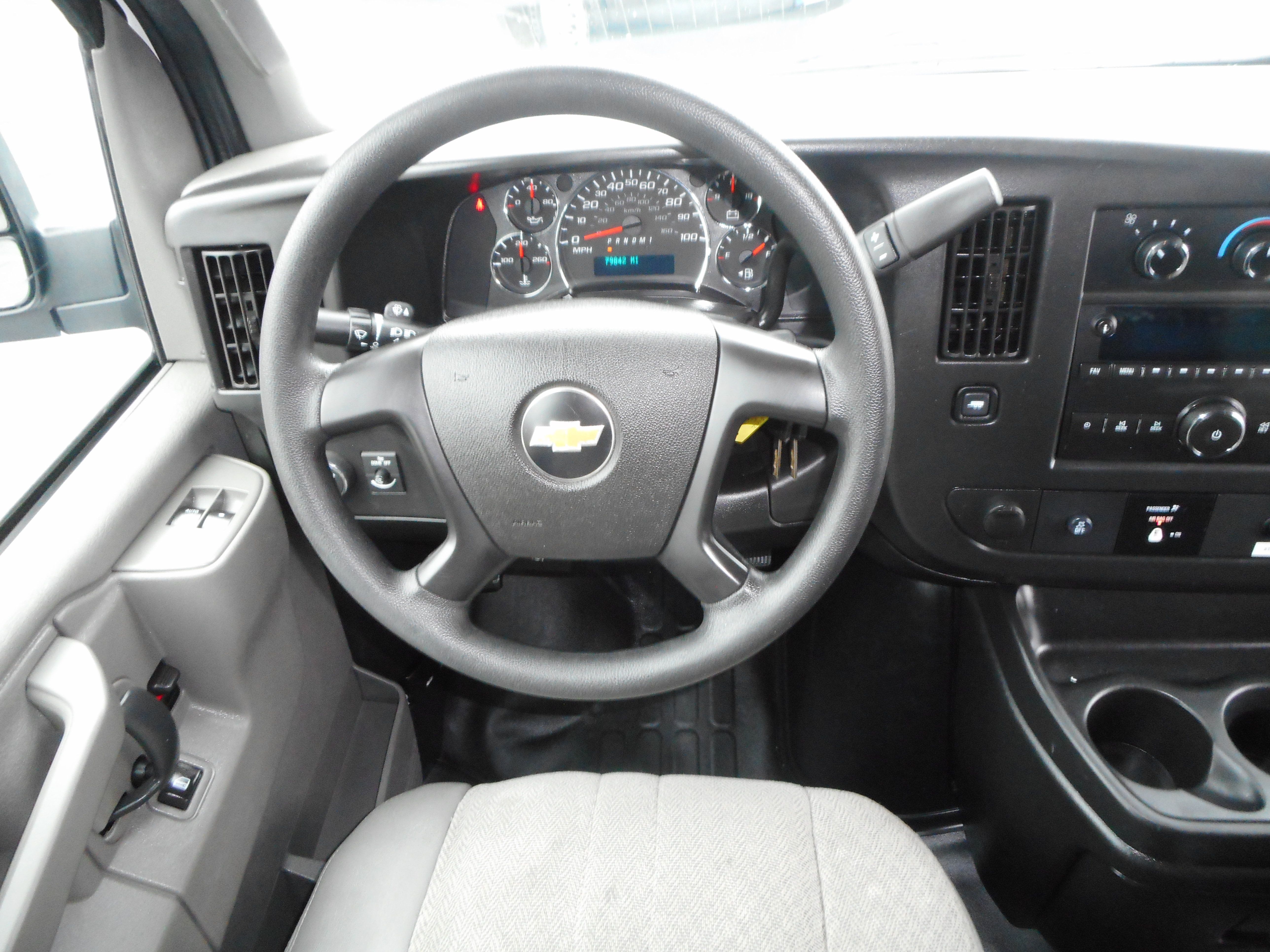 Used 2016 Chevrolet Express 2500 RWD image 26