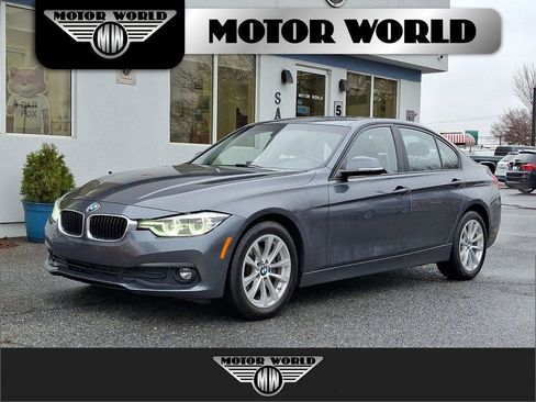 Used 2018 BMW 320i xDrive Sedan w/ Convenience Package image 1