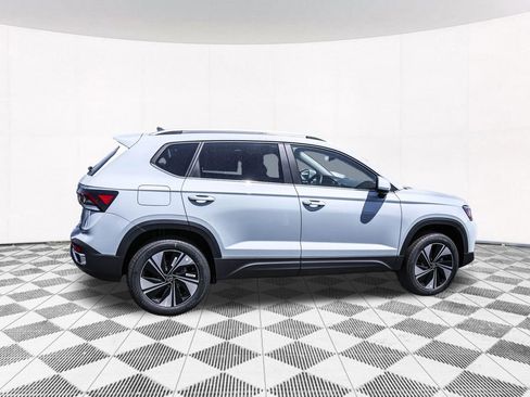 New 2026 Volkswagen Taos SE AWD/4WD image 13