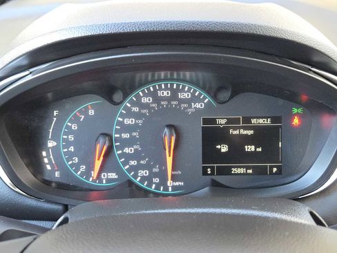 Certified 2022 Chevrolet Trax LT w/ LT Convenience Package image 16