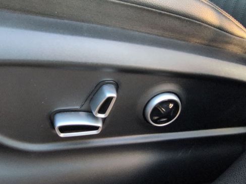 Used 2024 Maserati Grecale GT image 17