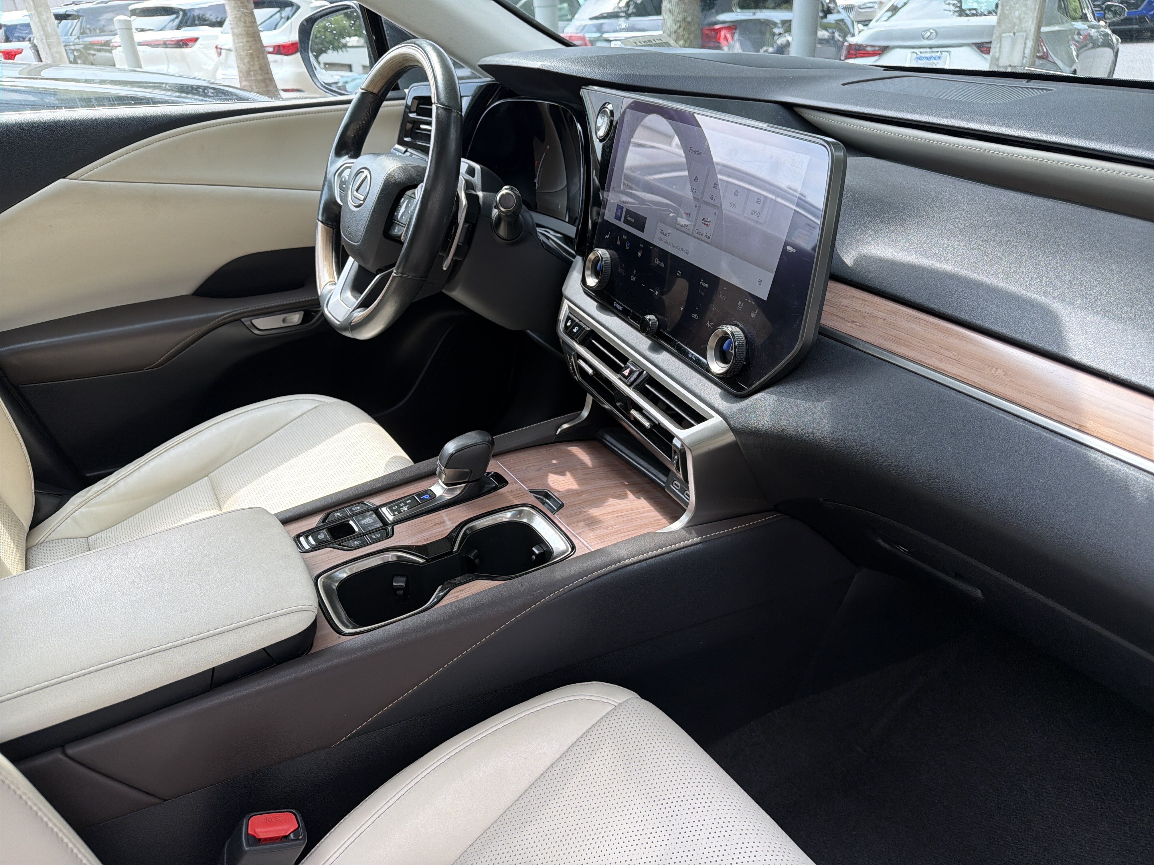 Certified 2023 Lexus RX 350 Premium Plus w/ Accessory Package AWD/4WD image 40