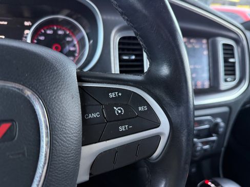 Used 2017 Dodge Charger SXT RWD image 16