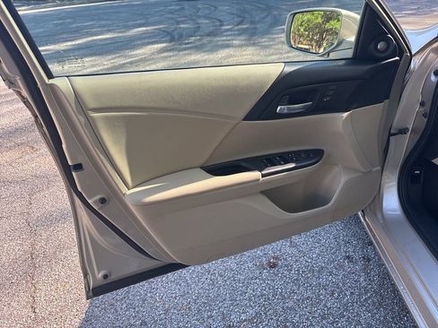 Used 2014 Honda Accord EX-L image 10