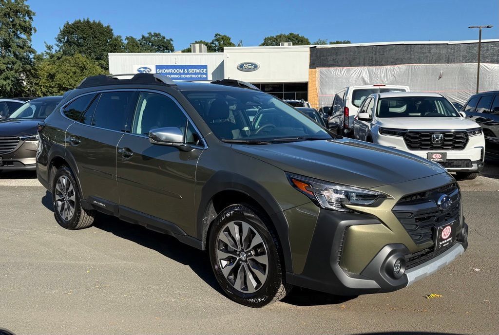 Certified 2025 Subaru Outback Touring XT AWD/4WD image 4