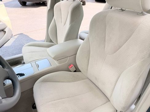 Used 2011 Toyota Camry LE w/ LE Extra-Value Pkg FWD image 10