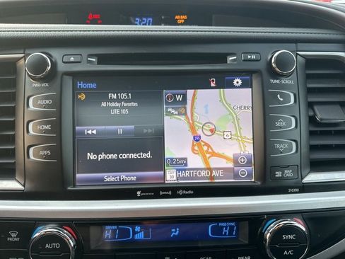 Used 2019 Toyota Highlander XLE image 17