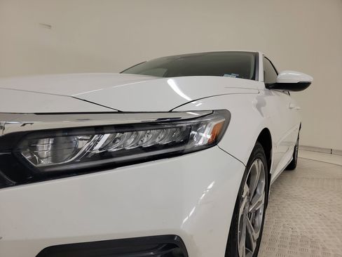 Used 2018 Honda Accord EX-L image 11