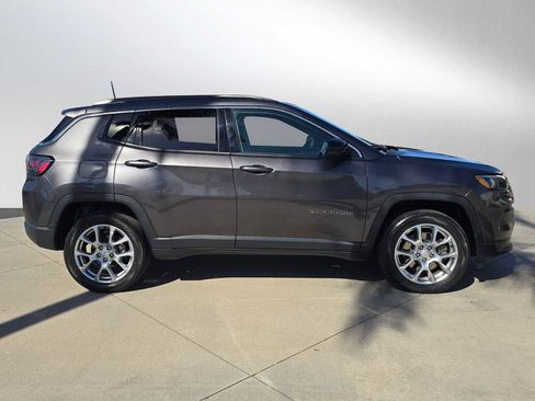 Used 2023 Jeep Compass Latitude w/ Sun and Sound Group image 2