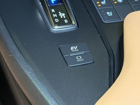 Used 2025 Lexus UX 300h AWD w/ Accessory Package (Z1) image 25