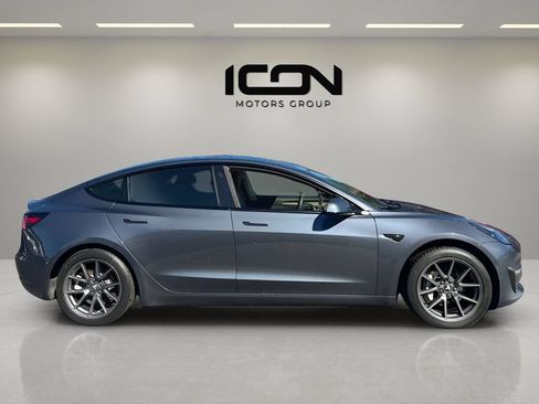 Used 2022 Tesla Model 3 Long Range AWD/4WD image 5