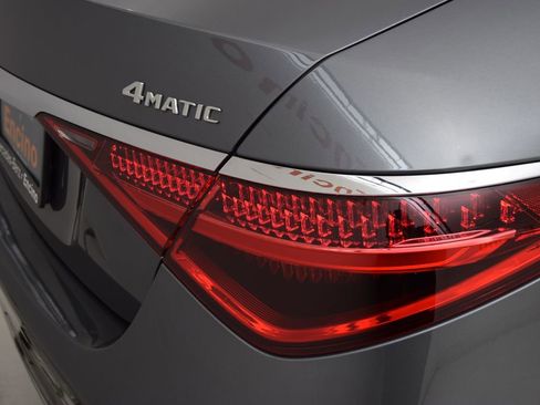 Used 2025 Mercedes-Benz S 580 4MATIC Sedan image 14