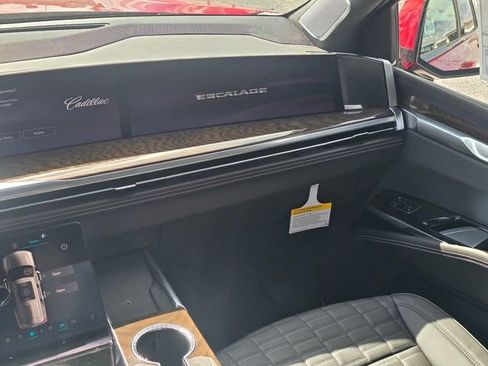 New 2026 Cadillac Escalade Platinum Sport AWD/4WD image 20