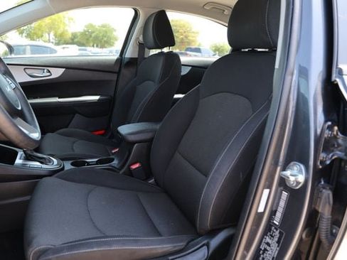 Used 2024 Kia Forte LXS w/ LXS Technology Package FWD image 25