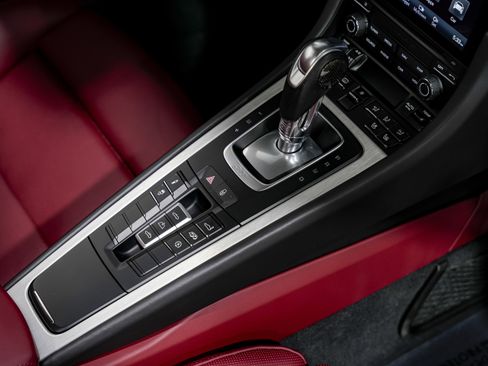 Used 2018 Porsche 911 Carrera GTS image 33