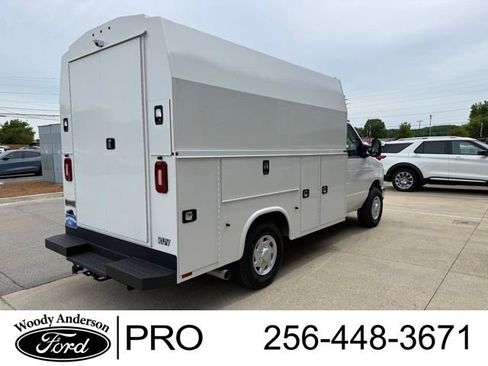 New 2026 Ford E-350 and Econoline 350 Super Duty w/ Power Equipment Group RWD image 5