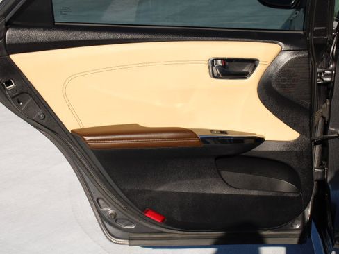 Used 2013 Toyota Avalon Limited image 13