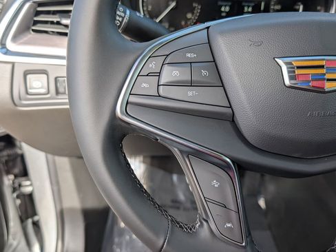 New 2026 Cadillac XT5 Luxury image 21